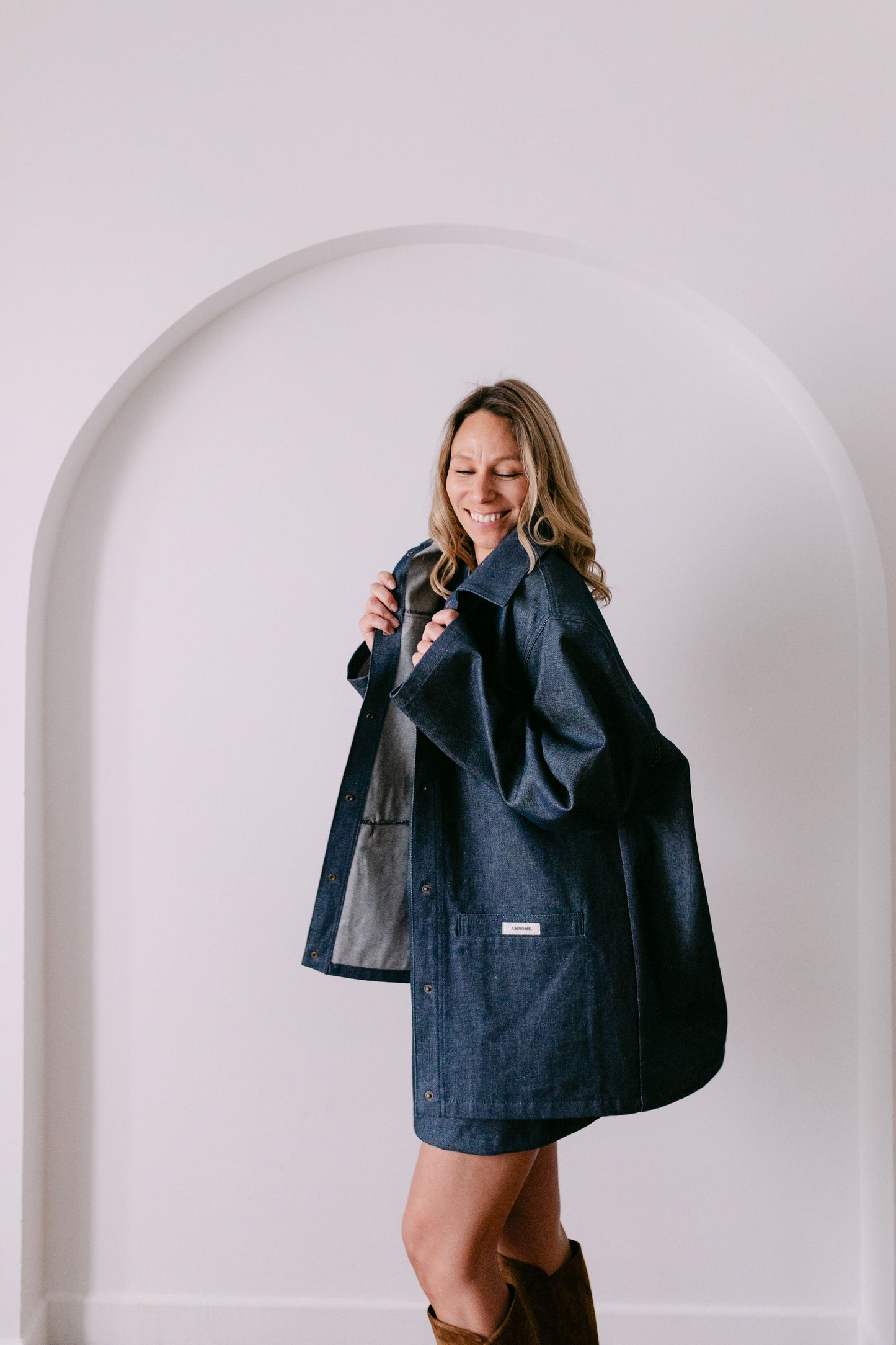 Veste en denim italien brut oversize taille unique. 
made in France. 