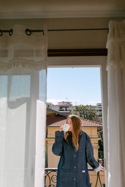 Veste en denim italien brut oversize taille unique
made in France. marque Amrone 