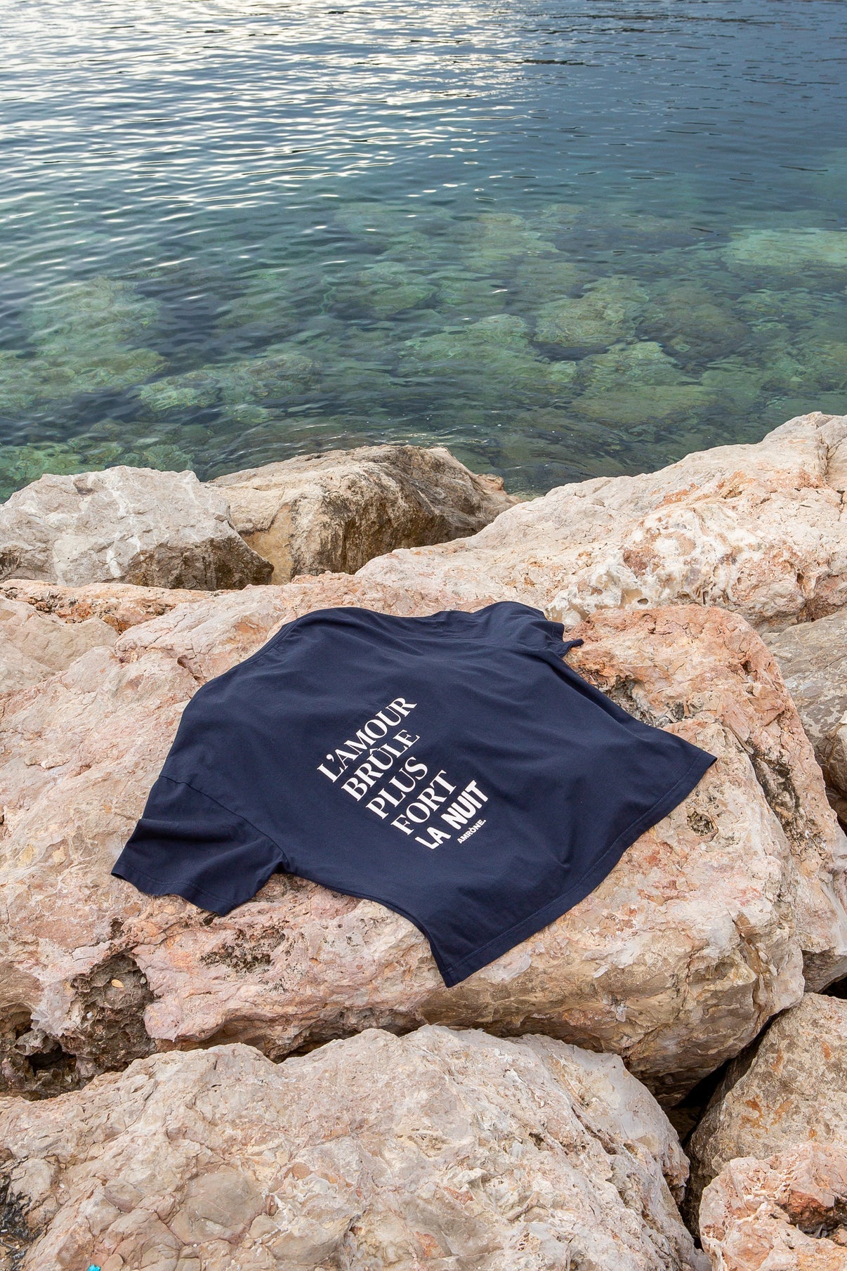 LE TEE SHIRT LA NUIT